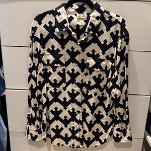 Future collective with Jeni Lopez linen blend top